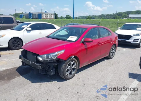 2021 Kia Forte Lxs z USA, uszkodzony, nr VIN 3KPF24AD2ME298481